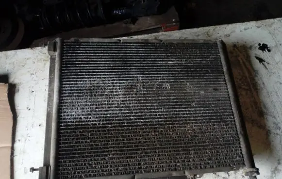 Renault Clio II Coolant radiator