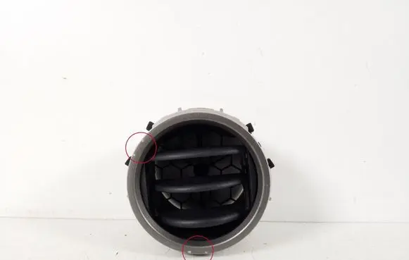 Toyota Urban Cruiser (XP110) Dash center air vent grill 55650-52170