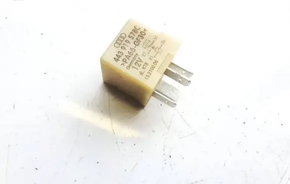 Volkswagen PASSAT B5.5 Other relay 443919578c 267