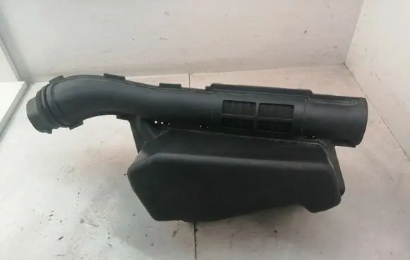 Toyota Prius+ (ZVW40) Intake resonator 1781237030