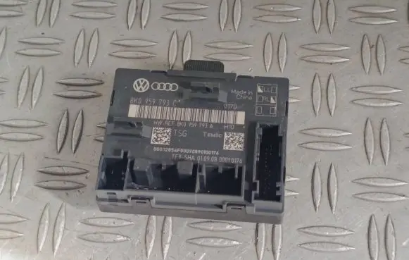 Audi A4 S4 B8 8K Door control unit/module 8K0959793C 8K0959793A