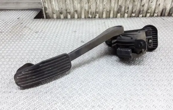 Volvo S60 Accelerator throttle pedal 9496822