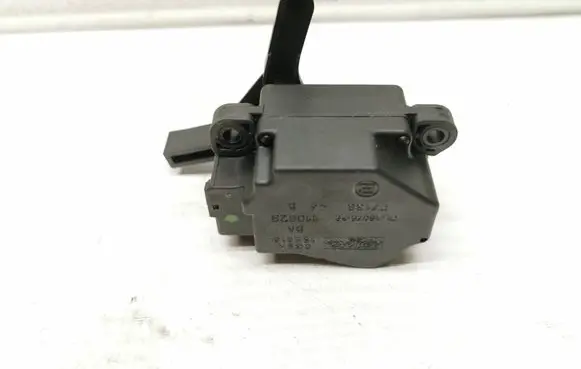 Volvo V60 Air flap motor/actuator 19E616 110629 PL1607526