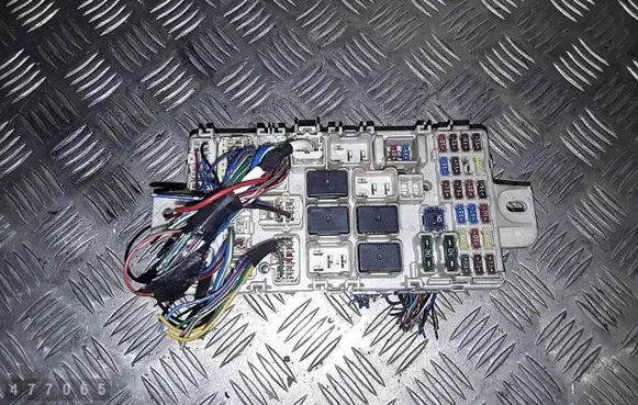 Mitsubishi L200 Fuse module 8637A777