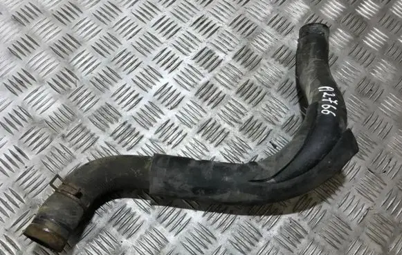Hyundai Trajet Engine coolant pipe/hose