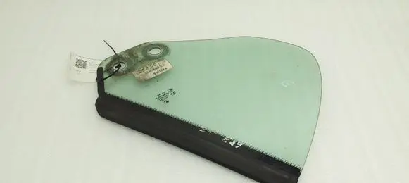 BMW Z4 E89 Rear side window 43R00082 A011404
