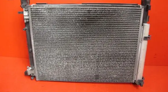 Renault Clio IV Coolant radiator