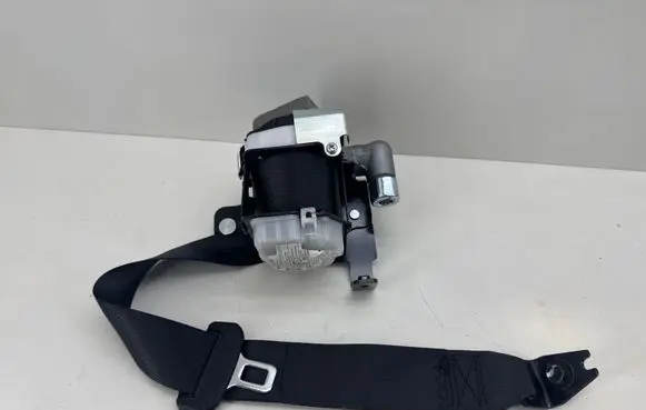 KIA Xceed Rear seatbelt 89820J7400