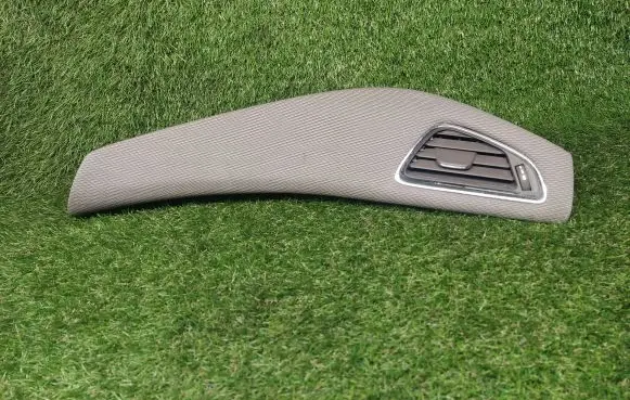 Chevrolet Cruze II Dash center air vent grill 84040847 000192351