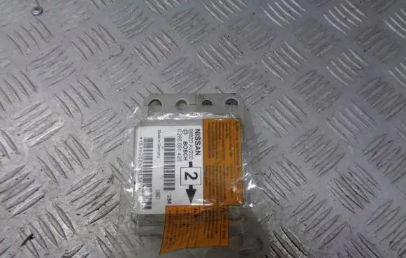 Nissan Primera Airbag control unit/module 028500142