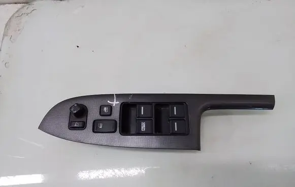 Honda Accord Electric window control switch C8HHH4CMF91