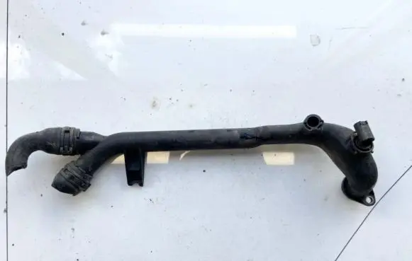 Mercedes-Benz E W211 Engine coolant pipe/hose a2712001152