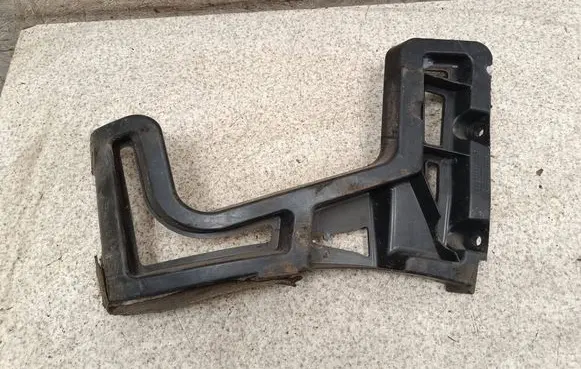 Peugeot 5008 Rear bumper mounting bracket 9686247680