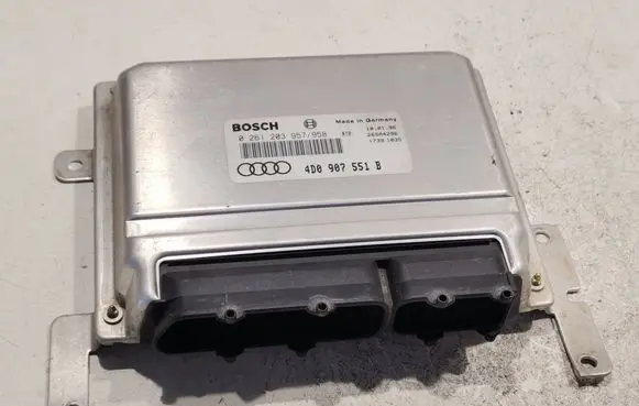 Audi A6 S6 C4 4A Engine control unit/module 4D0907551B 0261203957 0261203958