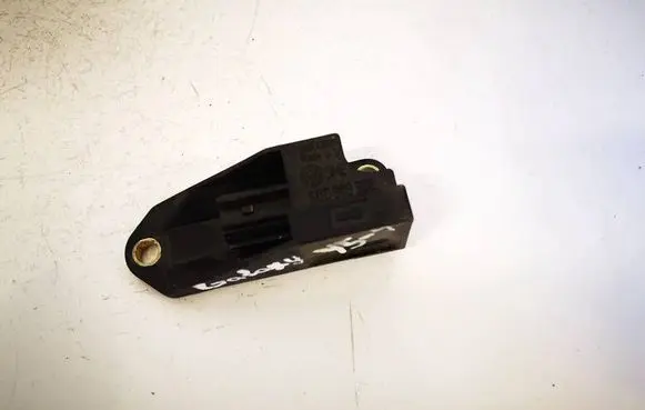 Volkswagen PASSAT B5.5 Airbag deployment crash/impact sensor 6Q0909606
