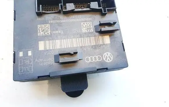 Audi Q7 4L Door control unit/module 4F0959795M 8K0959795B
