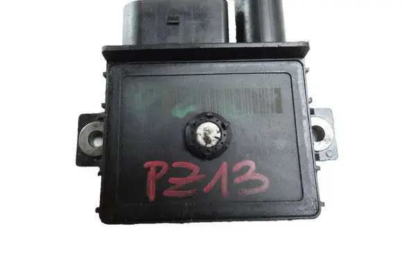 BMW 5 F10 F11 Glow plug pre-heat relay 7800156