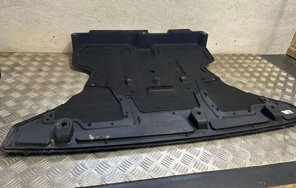 Center/middle under tray cover