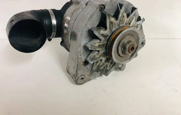 BMW 7 E32 Generator/alternator 17105132