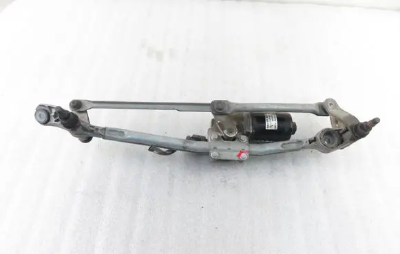 BMW 3 E90 E91 Front wiper linkage 6978263