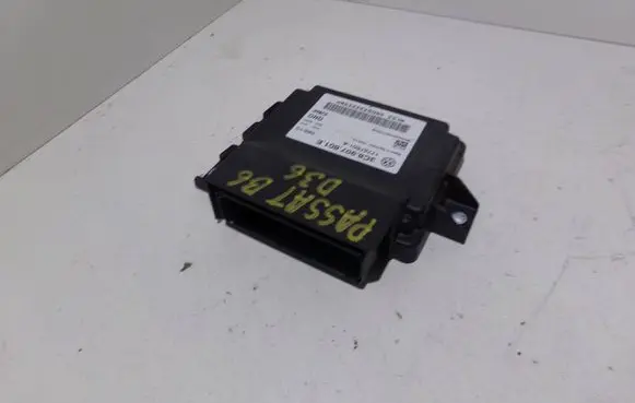 Volkswagen PASSAT B6 Hand brake control module 3C8907801E 17767601A 6N00223259N