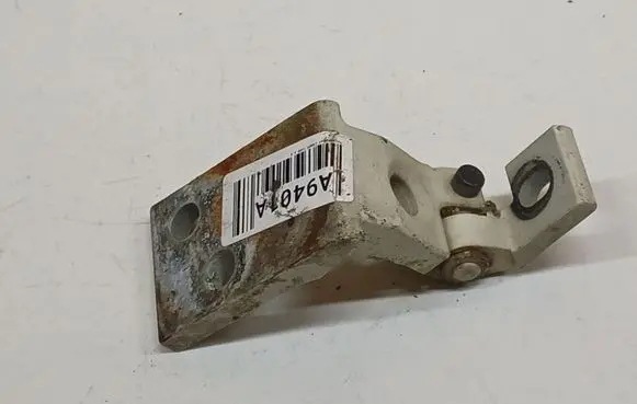 Volkswagen Caddy Front door upper hinge 