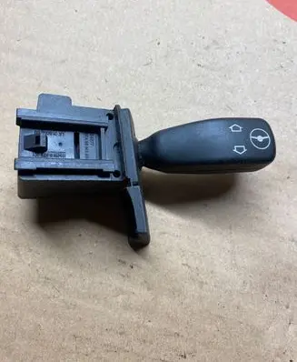 BMW 5 E39 Steering wheel adjustment switch LK01800000