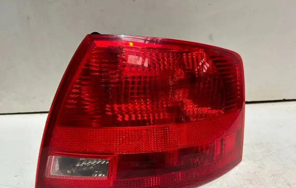 Audi A4 S4 B7 8E 8H Rear/tail lights 8E9945096F 484004 ULO748004
