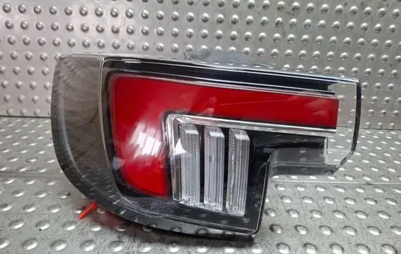 Opel Mokka B Rear/tail lights S26282815 9833721880