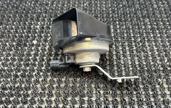 Volvo V70 Horn signal 31276805