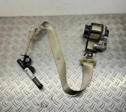 Ford Fusion II Front seatbelt DG93X4612D64AJ