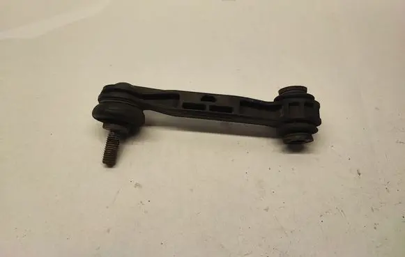 BMW M4 F82 F83 Rear anti-roll bar/stabilizer link 2284618 228461801