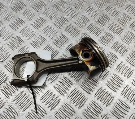Volkswagen PASSAT B7 Piston 06H107065BK
