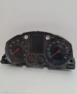 Volkswagen PASSAT B6 Speedometer (instrument cluster) 3C0920870T V0007000