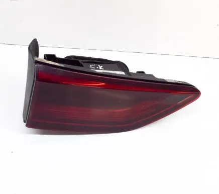 Volkswagen Golf VIII Tailgate rear/tail lights 5H0945093D 81980102
