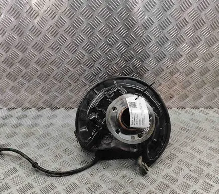 Mercedes-Benz CLA C118 X118 Rear wheel hub A2473502300