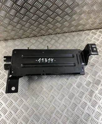 Battery tray
