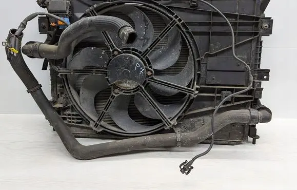 Peugeot Expert Coolant radiator 9675747980