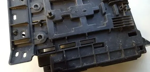 Battery box tray