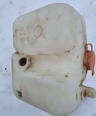 Volkswagen Golf II Windshield washer fluid reservoir/tank 7891996