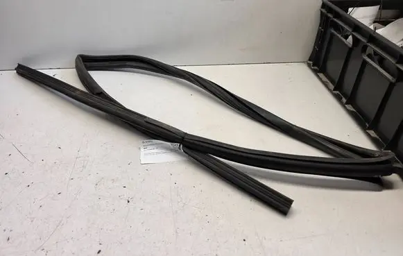KIA Sorento Other front door trim element 1234
