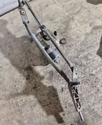 Volvo S60 Front wiper linkage and motor 9171901 44014