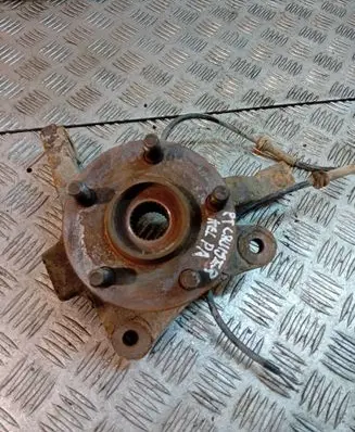 Chrysler PT Cruiser Front wheel bearing hub 
