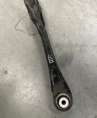 BMW 5 G30 G31 Rear upper control arm/wishbone 33328898528