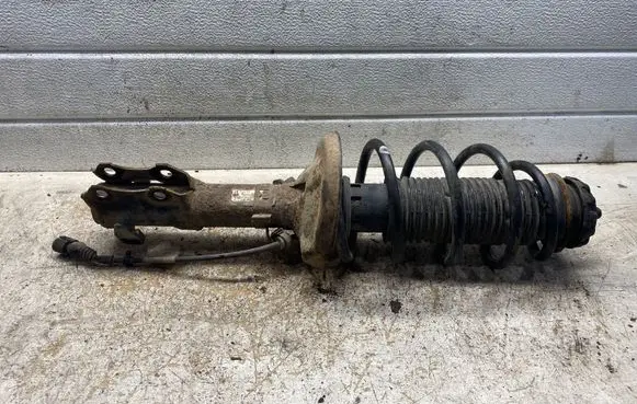 Volkswagen Polo Front shock absorber/damper 6N04130