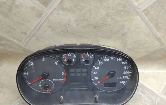 Audi A3 S3 8L Speedometer (instrument cluster) 8L0919860
