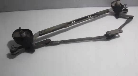 Dodge Caliber Front wiper linkage 