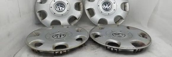 Volkswagen Touran I R16 wheel hub/cap/trim 1T0601147B