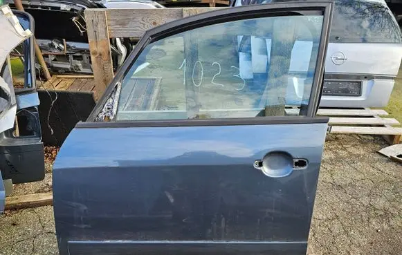 Audi A2 Front door 8Z0831511A