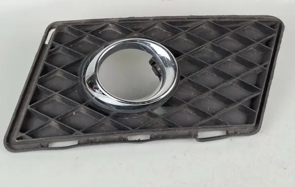 Mercedes-Benz GLK (X204) Front fog light trim/grill A2048853723